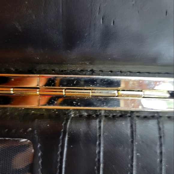 VINTAGE BEBE CLUTCH WALLET - Picture 5 of 6